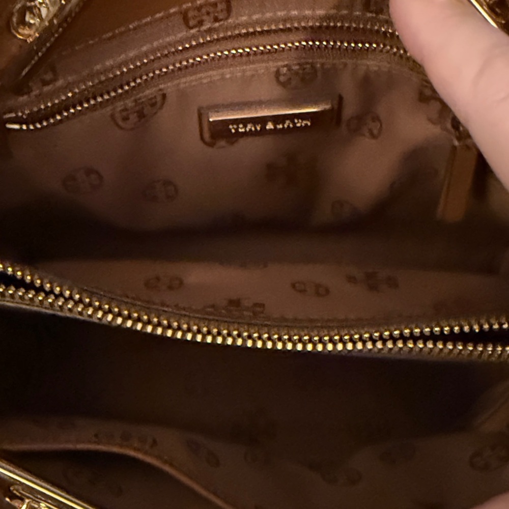 Tory Burch Crossbody Bag with Gold Accents EUC - Picture 4 of 4